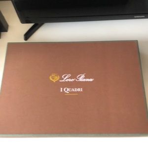 📦 Loro Piana box